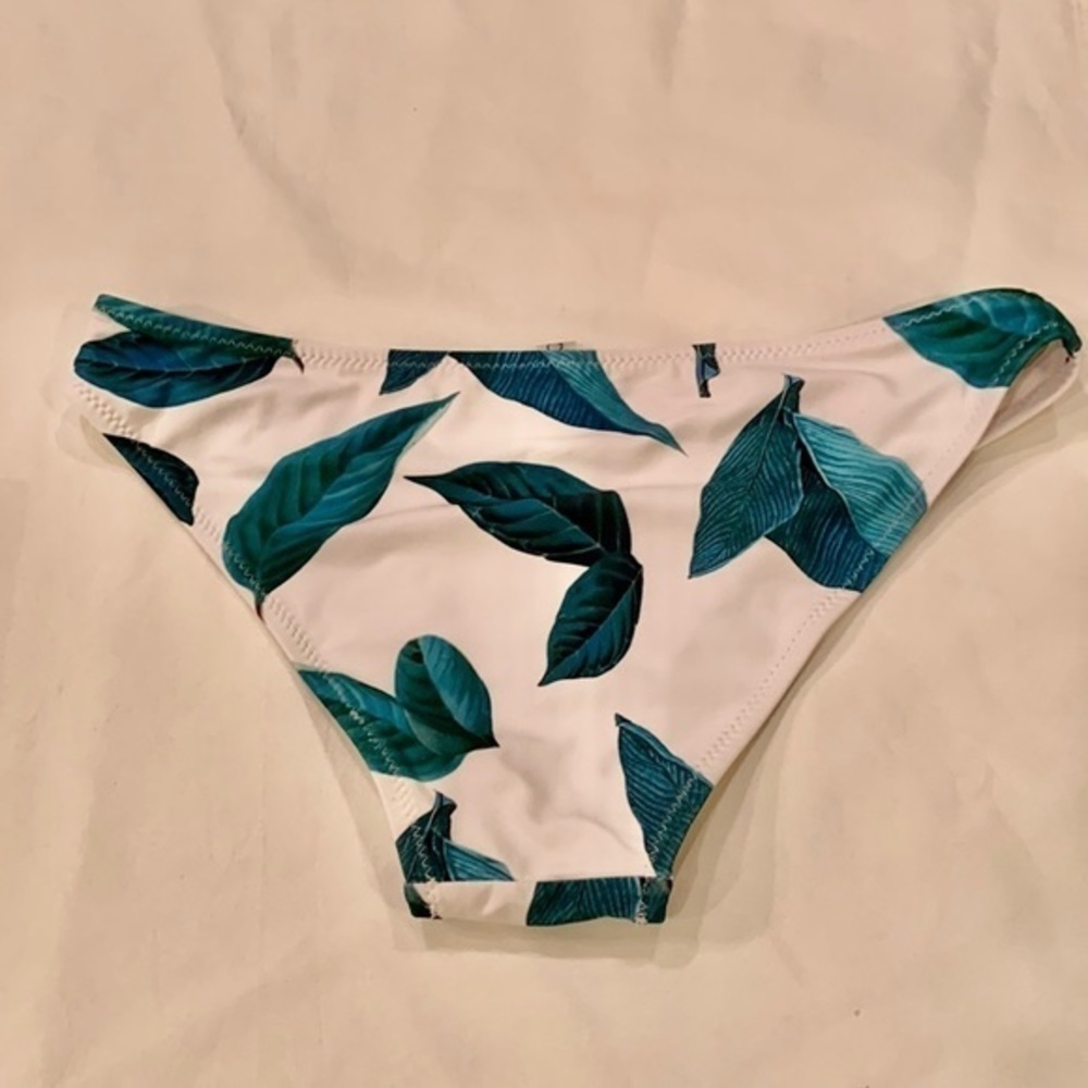 💐5/25 Cupshe bikini swim bottom blue green leaves white